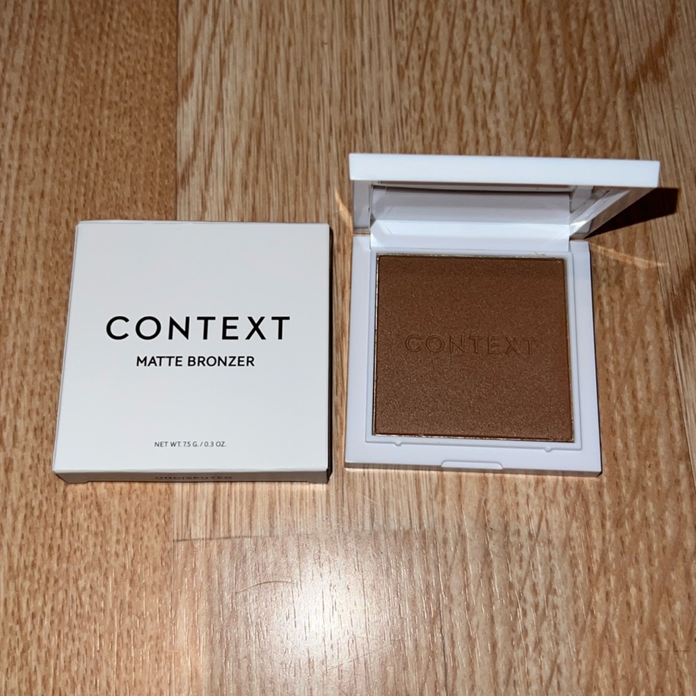 CONTEXT Matte Bronzer in Undisputed